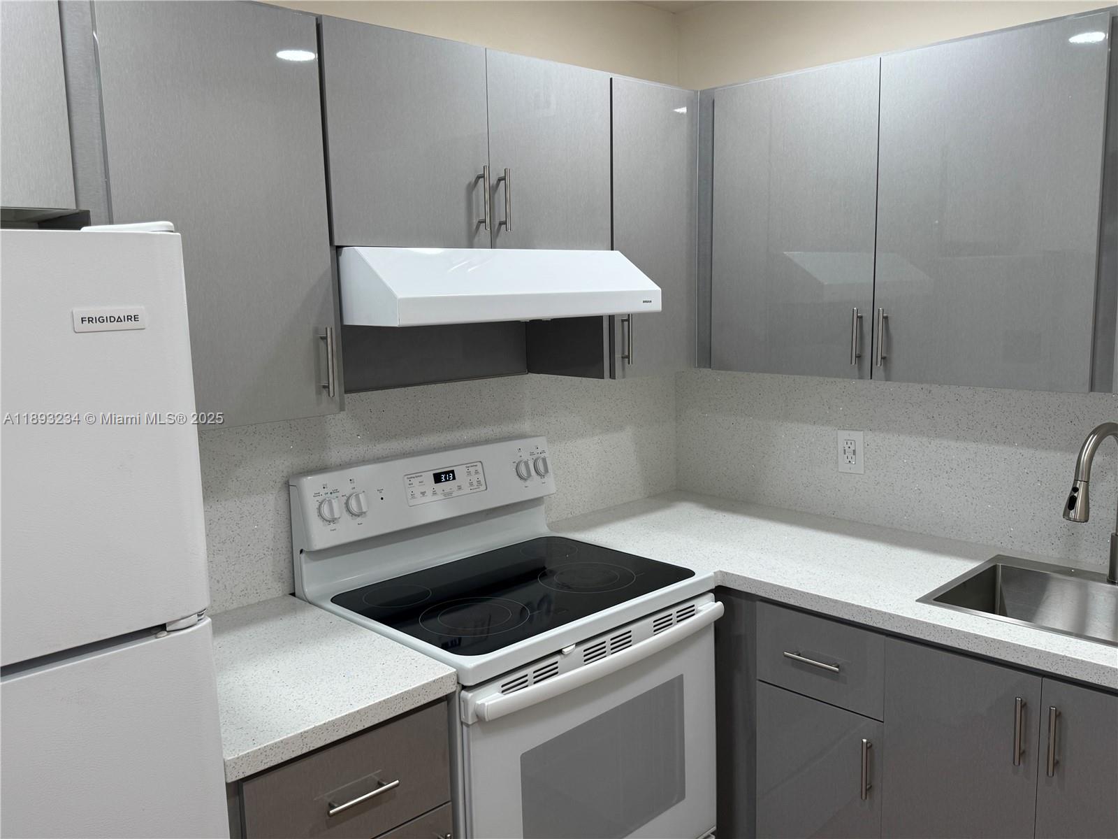 NEW HAMPTON AT CENTURY VI - Residential Lease