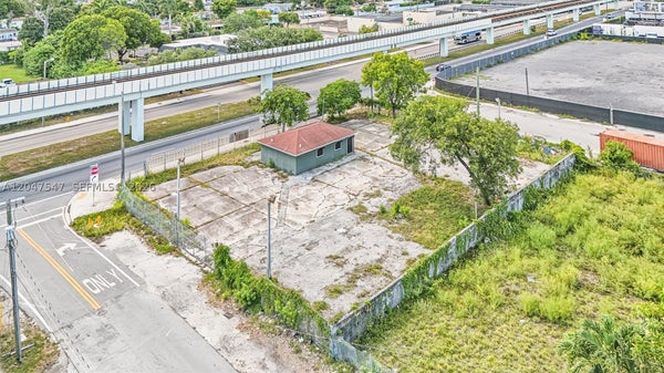 6801 NW 27TH AVE, MIAMI, FL 33147 - Image 106cb1ba09b9bdb2c3f67bf4b420ccbc/223925533