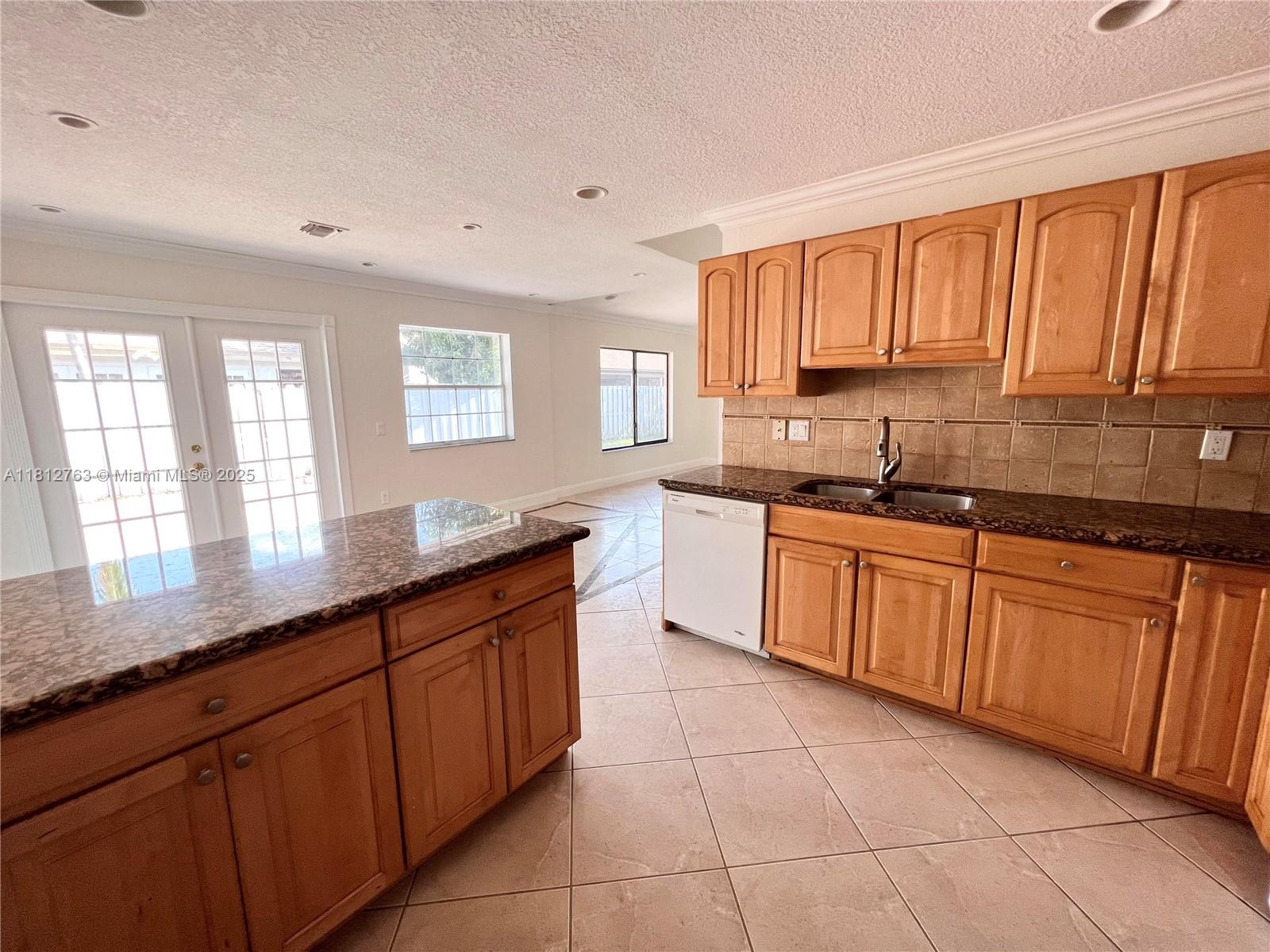 RAINBERRY PARK 3 - Residential Lease