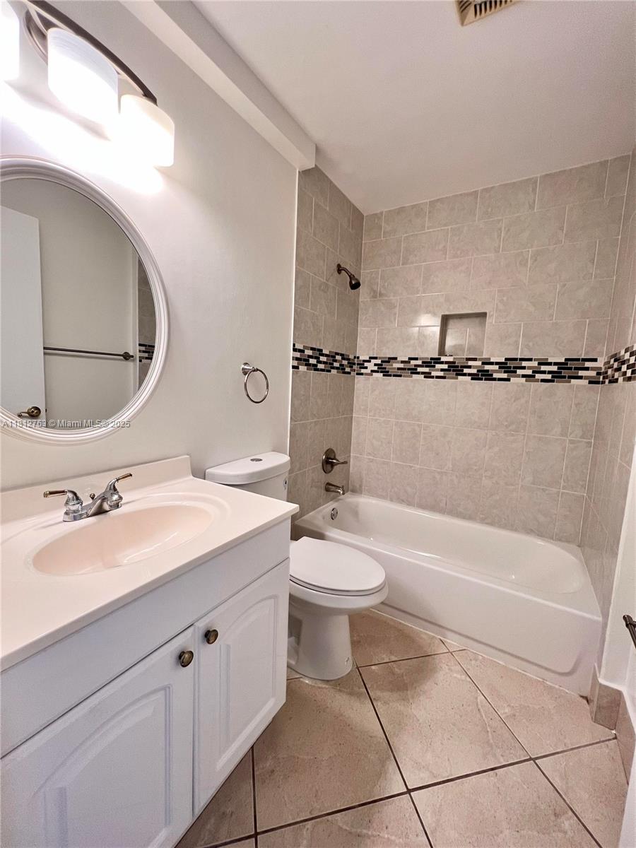 RAINBERRY PARK 3 - Residential Lease