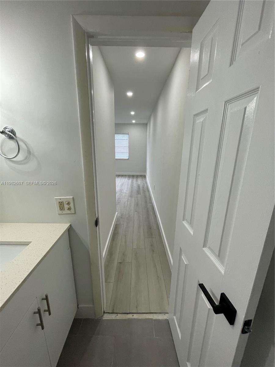 MALKY CONDO - Residential Lease