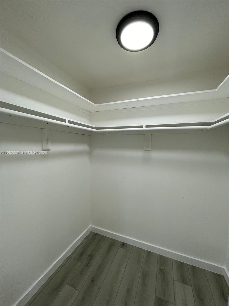 MALKY CONDO - Residential Lease