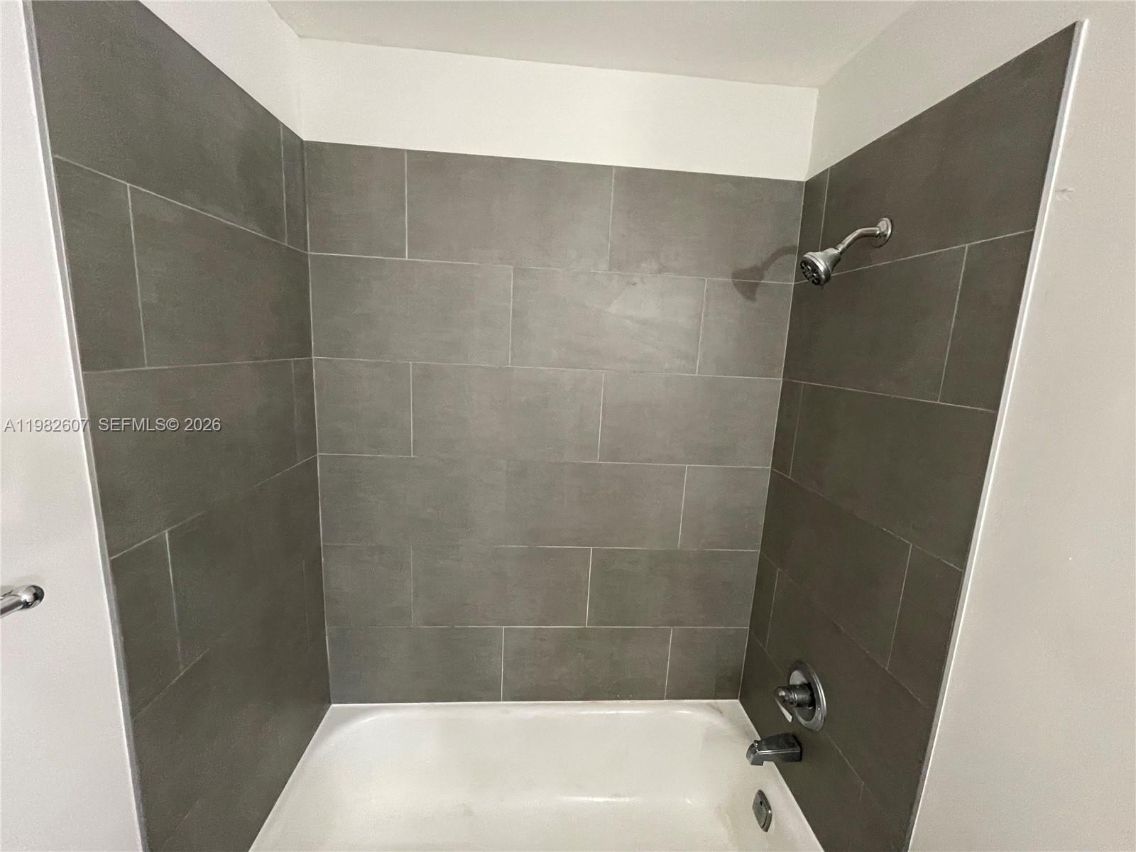 MALKY CONDO - Residential Lease