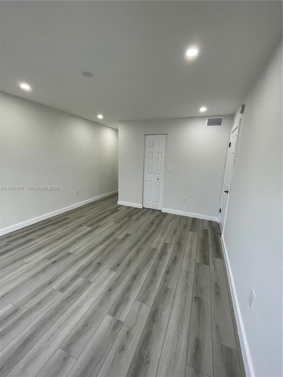 MALKY CONDO - Residential Lease