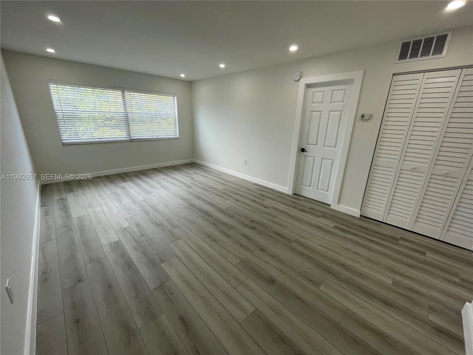 MALKY CONDO - Residential Lease