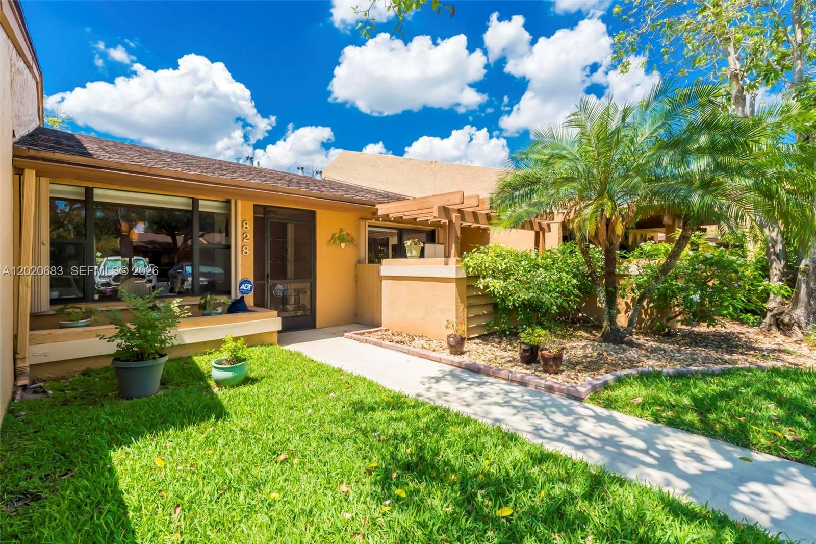 JACARANDA PARCEL 482 - Residential