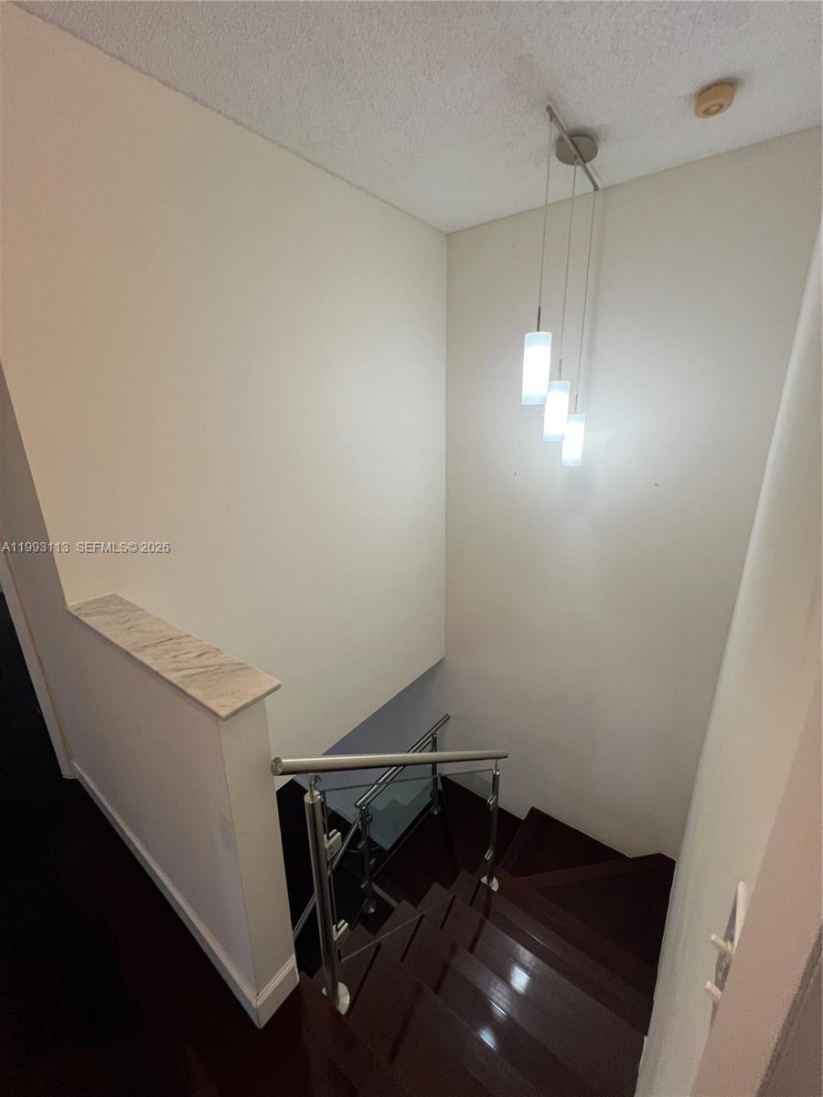 GABLES COURT TOWNHOMES CO - Residential Lease