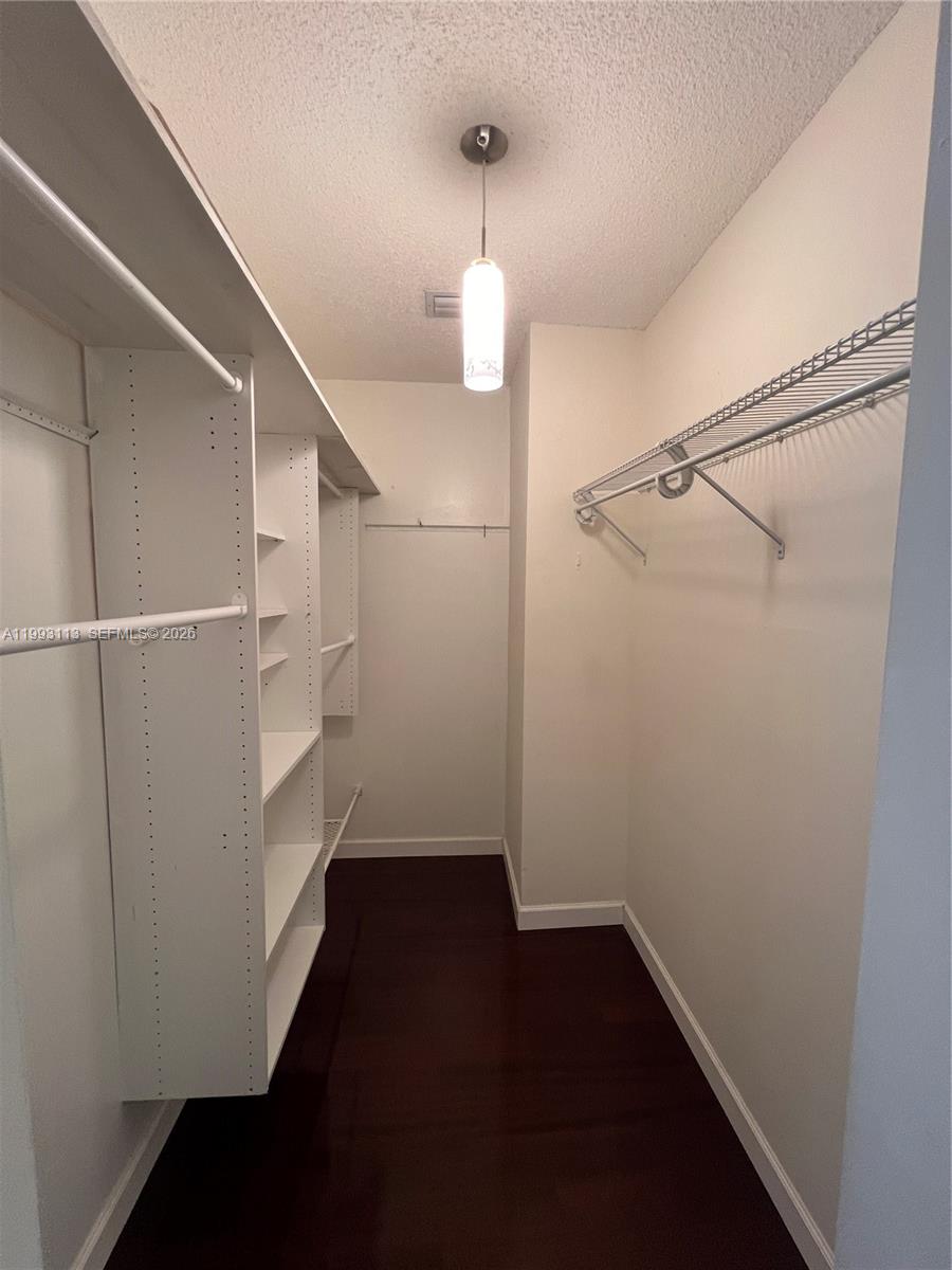 GABLES COURT TOWNHOMES CO - Residential Lease
