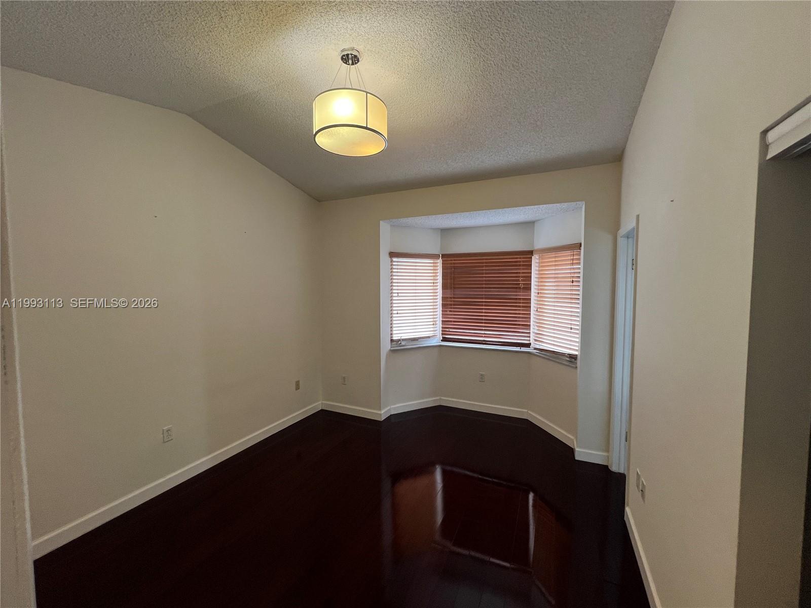 GABLES COURT TOWNHOMES CO - Residential Lease