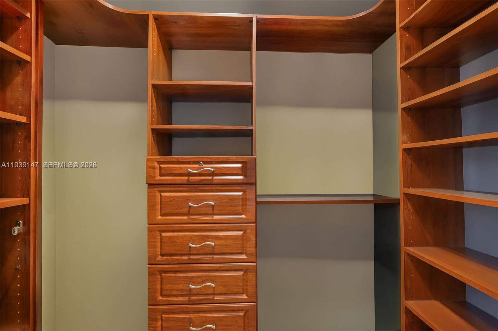 THE PALACE CONDO - Residential Lease