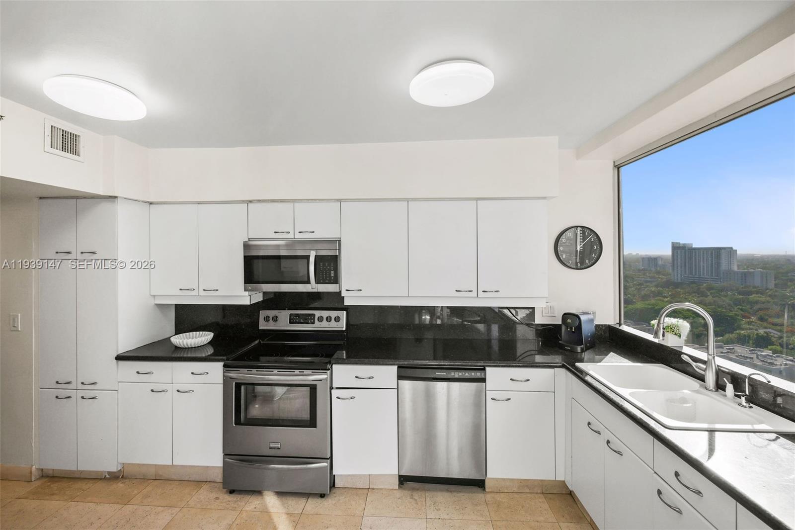 THE PALACE CONDO - Residential Lease