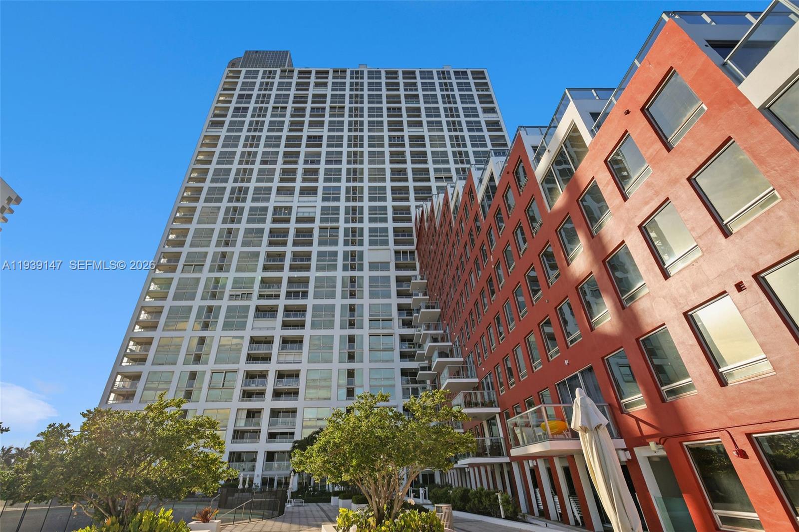 THE PALACE CONDO - Residential Lease