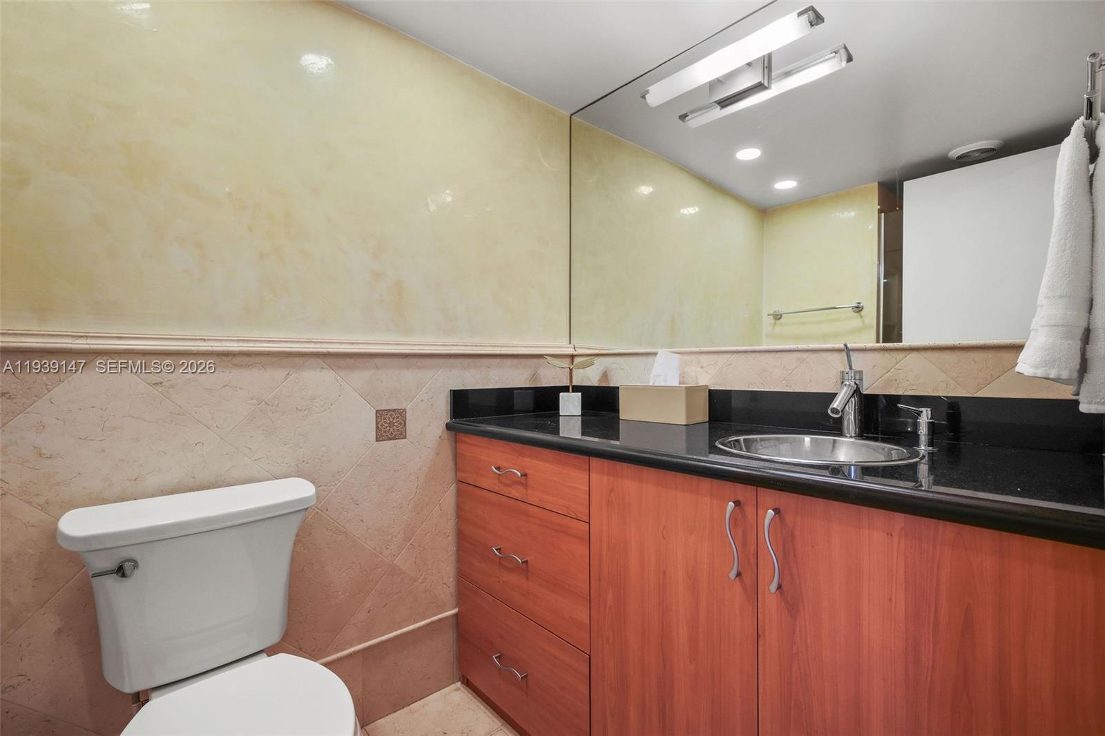 THE PALACE CONDO - Residential Lease