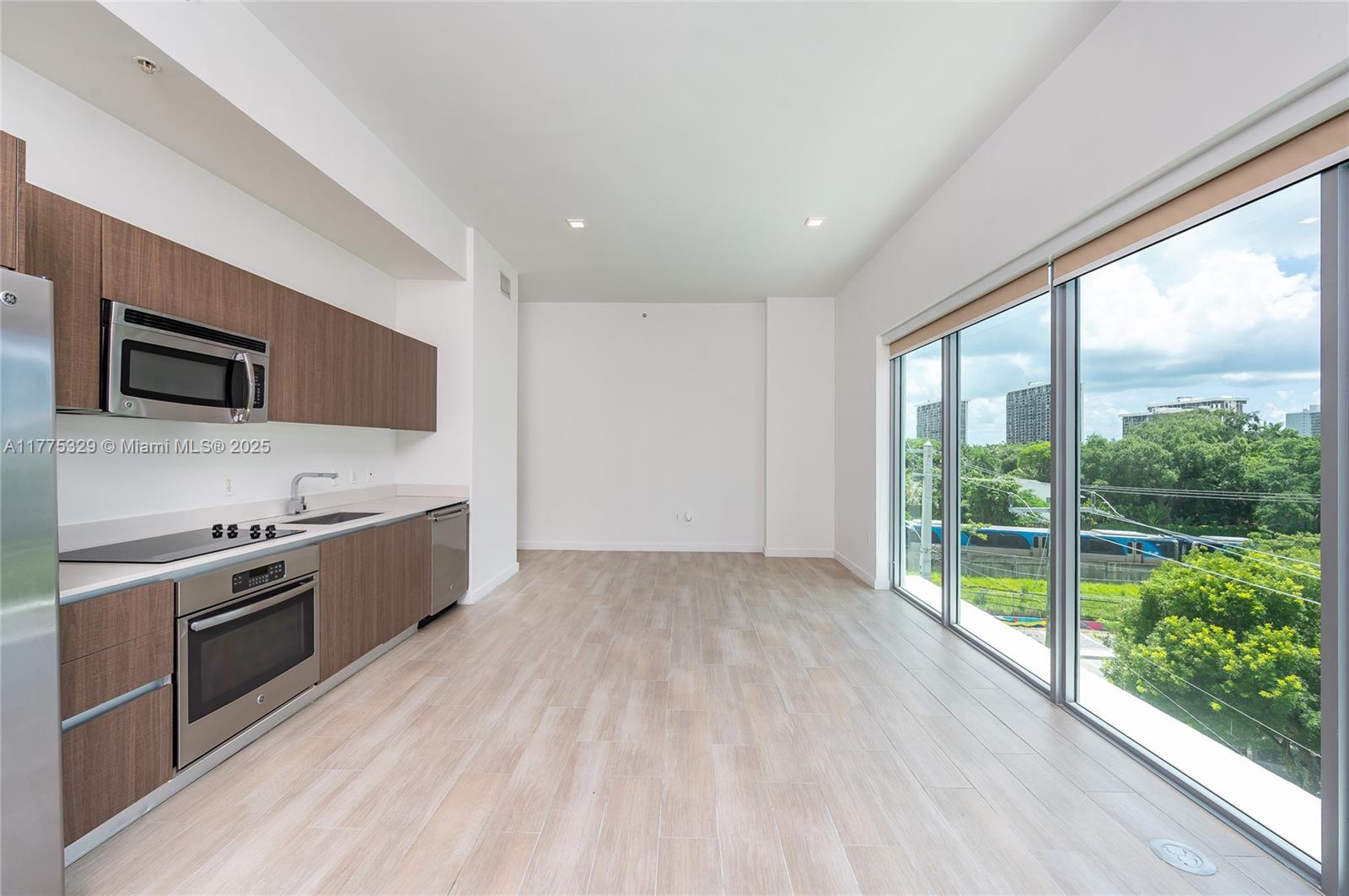 LE PARC AT BRICKELL CONDO - Residential Lease