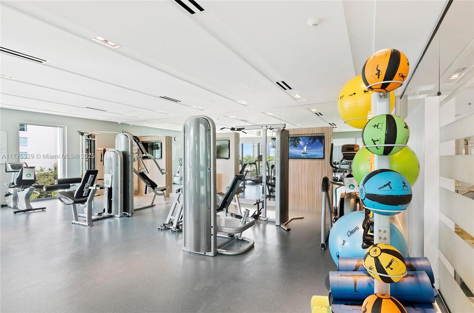 LE PARC AT BRICKELL CONDO - Residential Lease