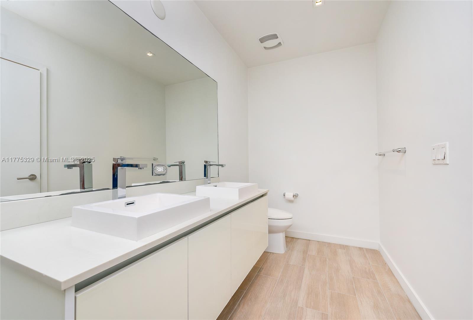 LE PARC AT BRICKELL CONDO - Residential Lease
