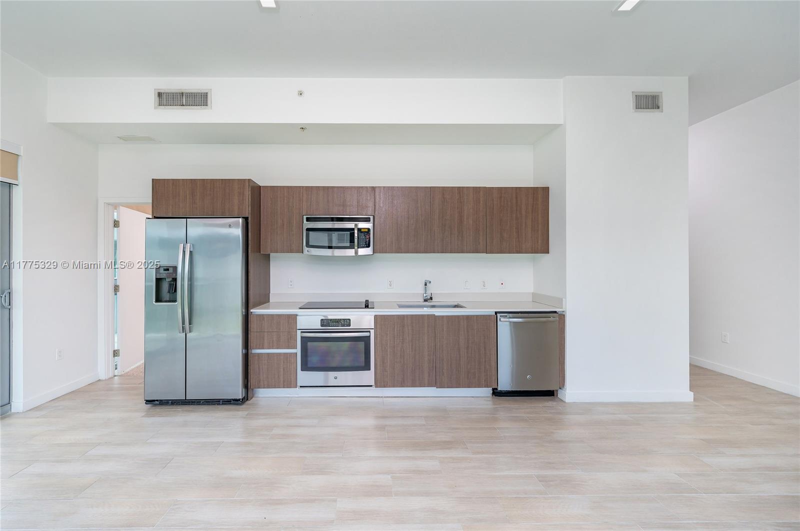 LE PARC AT BRICKELL CONDO - Residential Lease