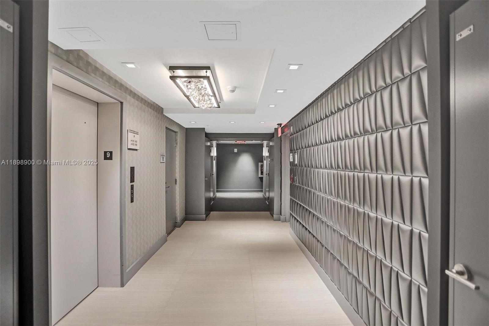 PARQUE TOWERS CONDO - Residential