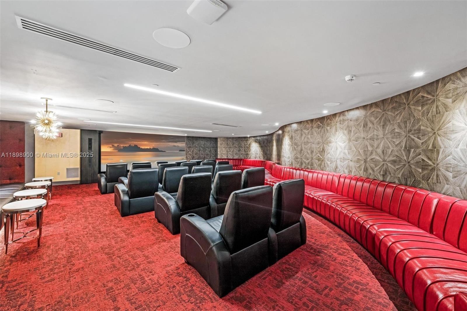 PARQUE TOWERS CONDO - Residential