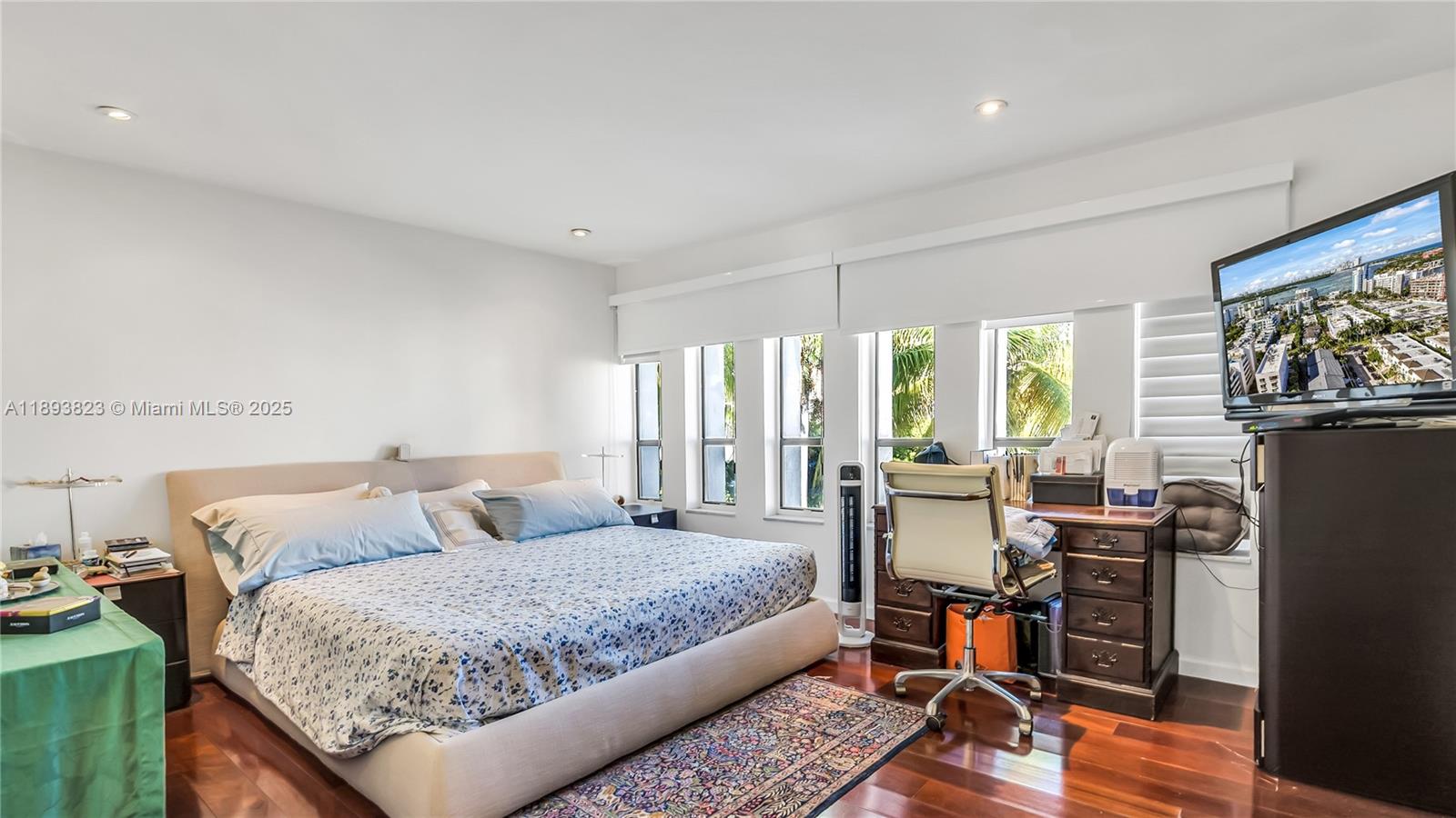 BAY HARBOR TOWNHOUSES CON - Residential