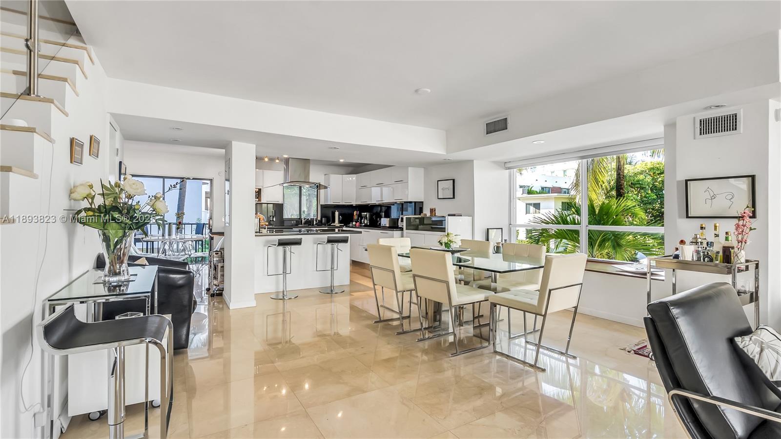 BAY HARBOR TOWNHOUSES CON - Residential