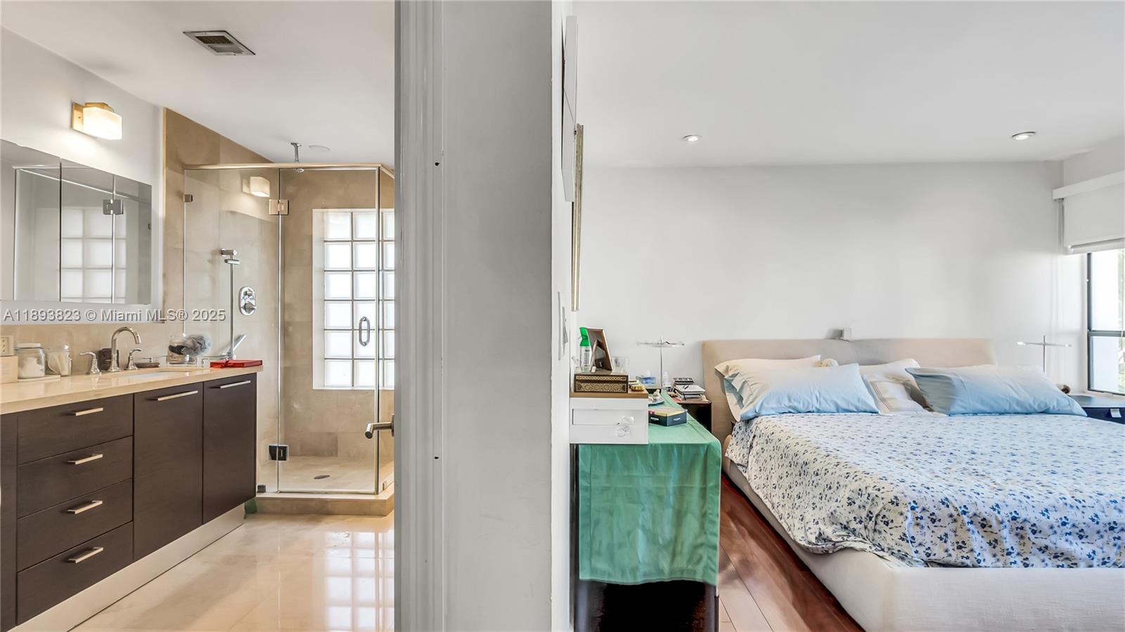 BAY HARBOR TOWNHOUSES CON - Residential