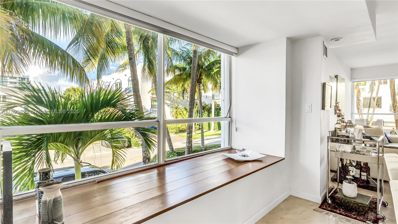 BAY HARBOR TOWNHOUSES CON - Residential