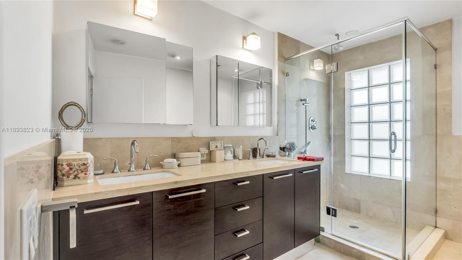 BAY HARBOR TOWNHOUSES CON - Residential