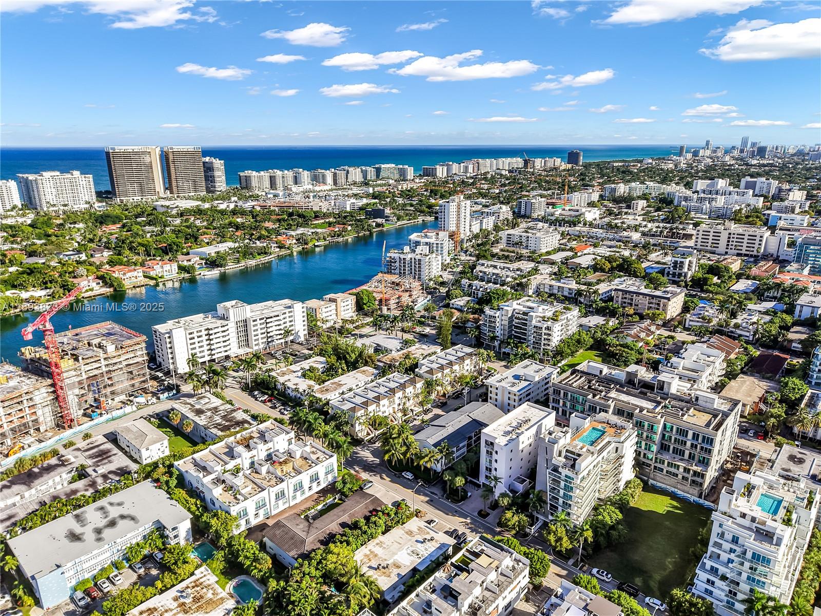 BAY HARBOR TOWNHOUSES CON - Residential