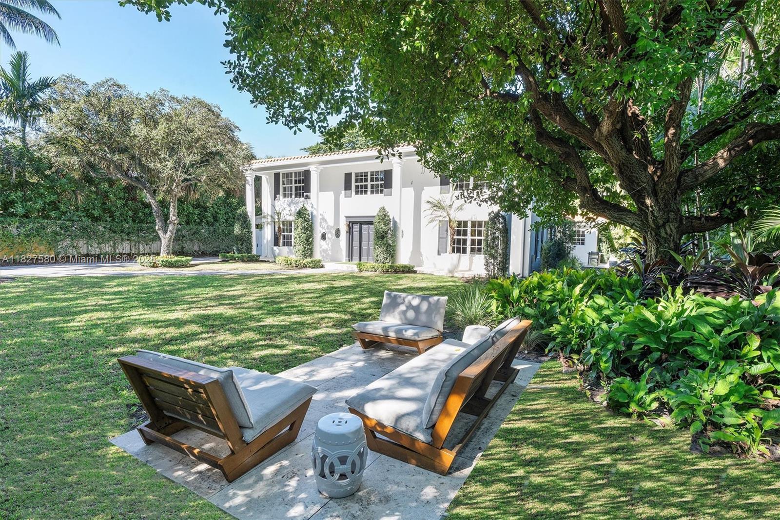 607 Melaleuca Ln