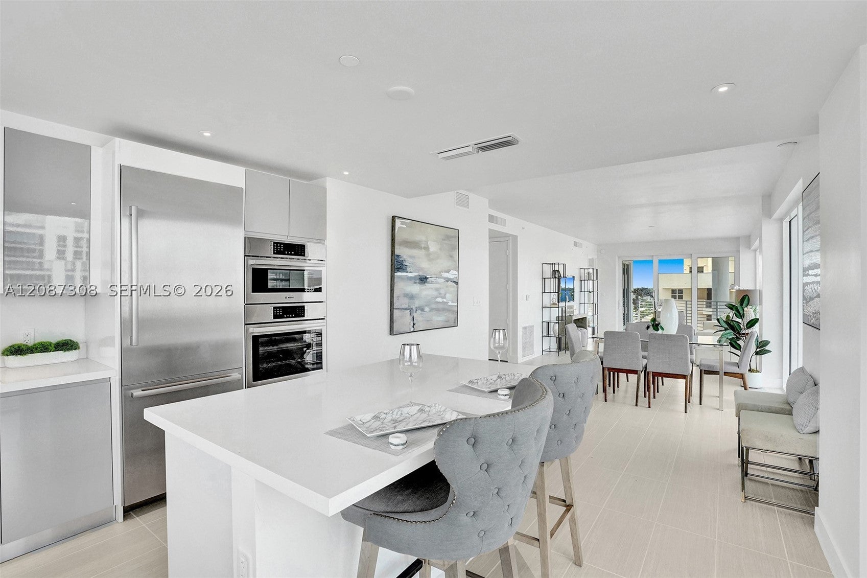 612 Bayshore Dr 601