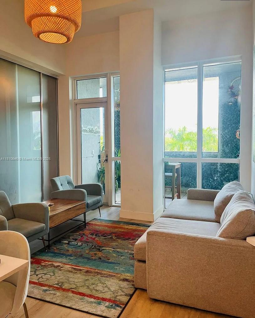 VIZCAYNE NORTH CONDO - Residential Lease