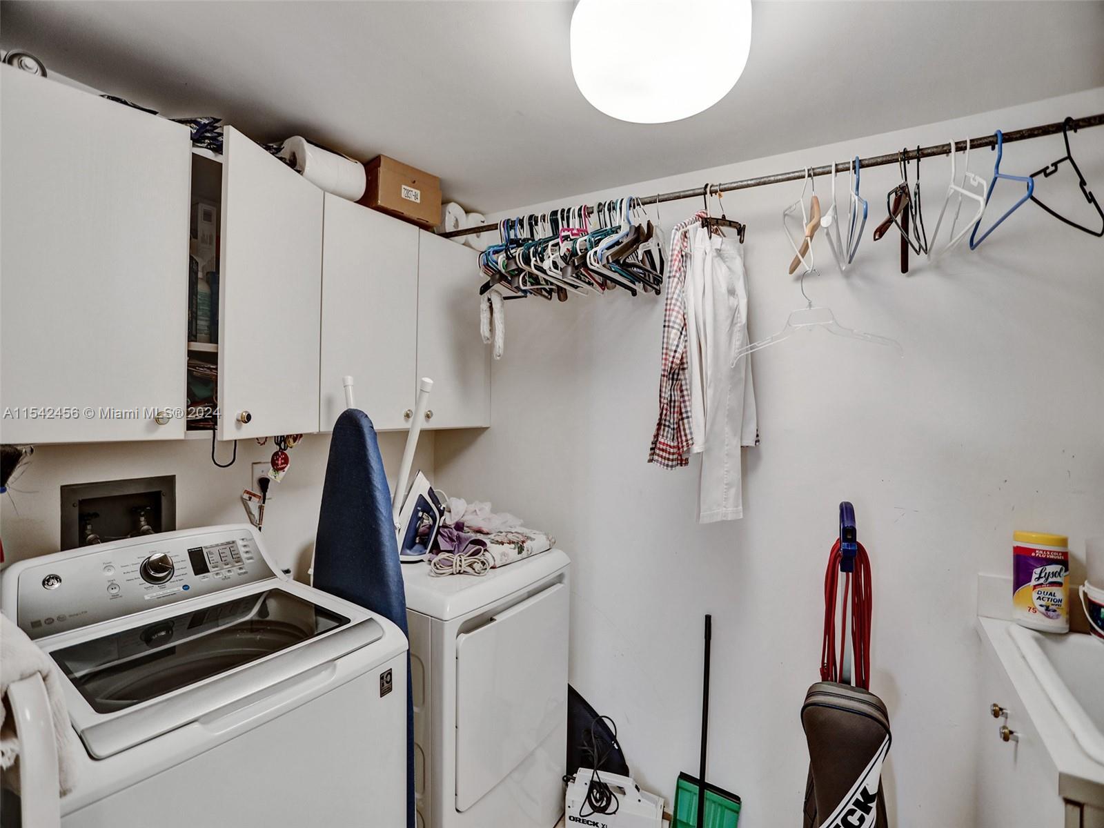 7000 ISL BLVD WILLIAMS IS - Residential