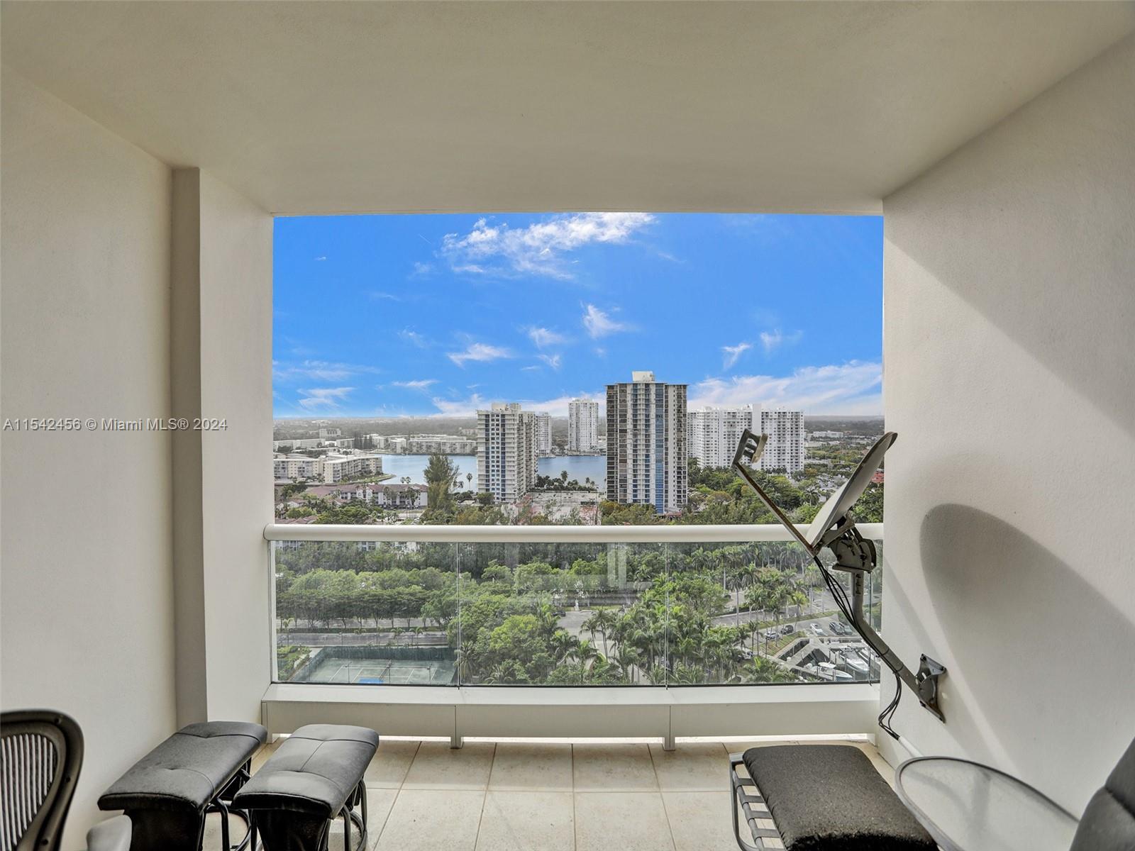 7000 ISL BLVD WILLIAMS IS - Residential