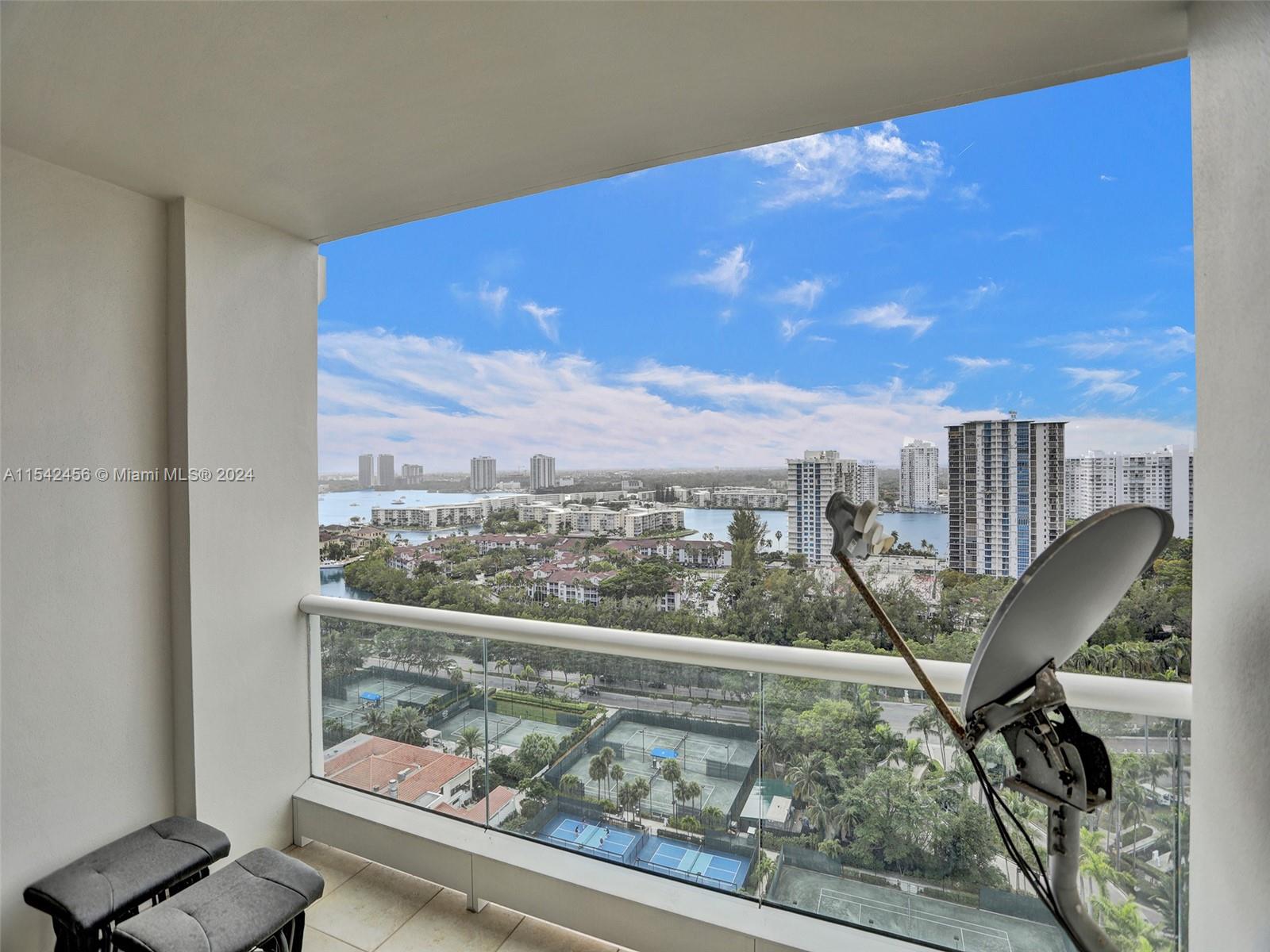 7000 ISL BLVD WILLIAMS IS - Residential