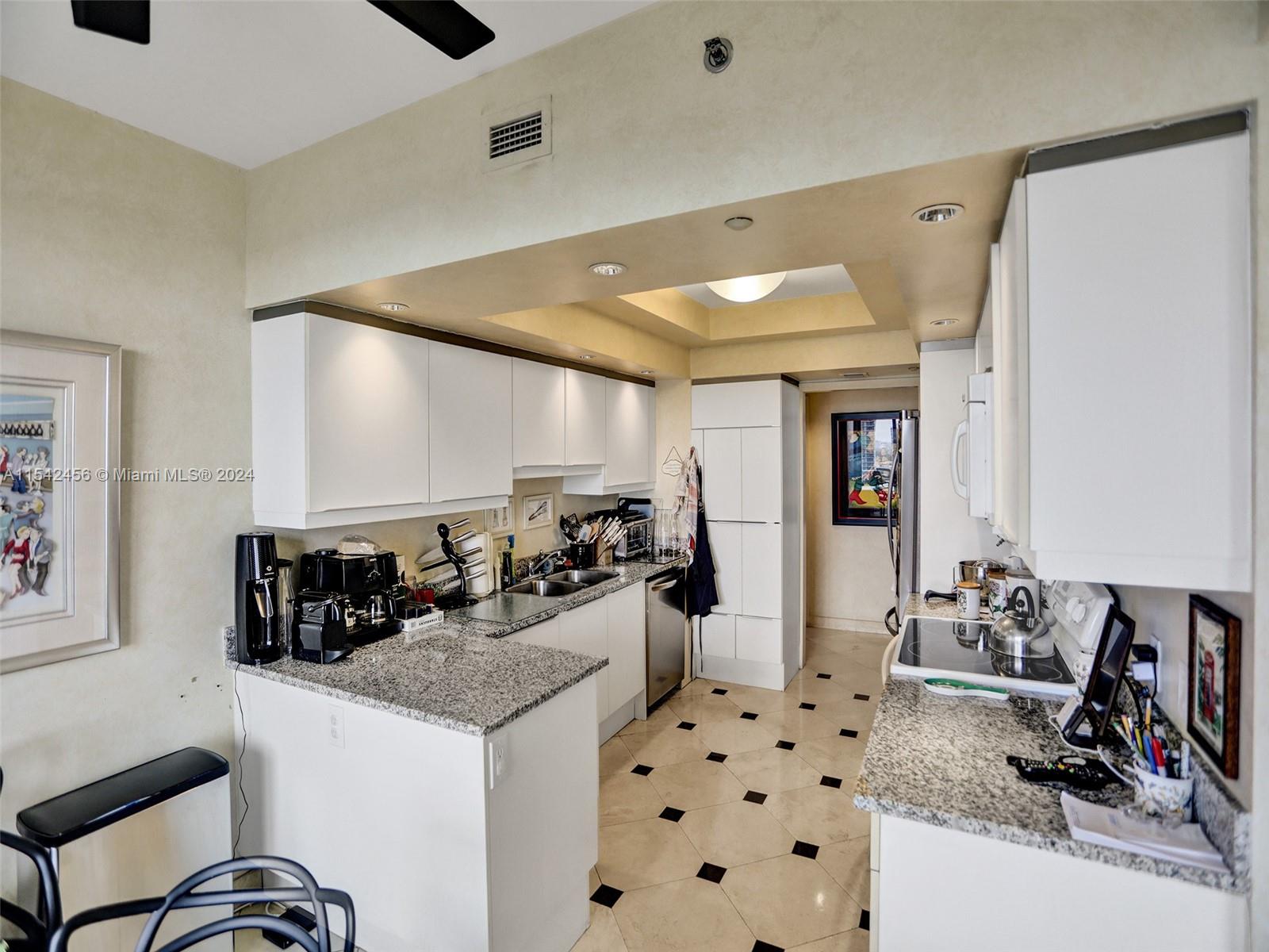 7000 ISL BLVD WILLIAMS IS - Residential
