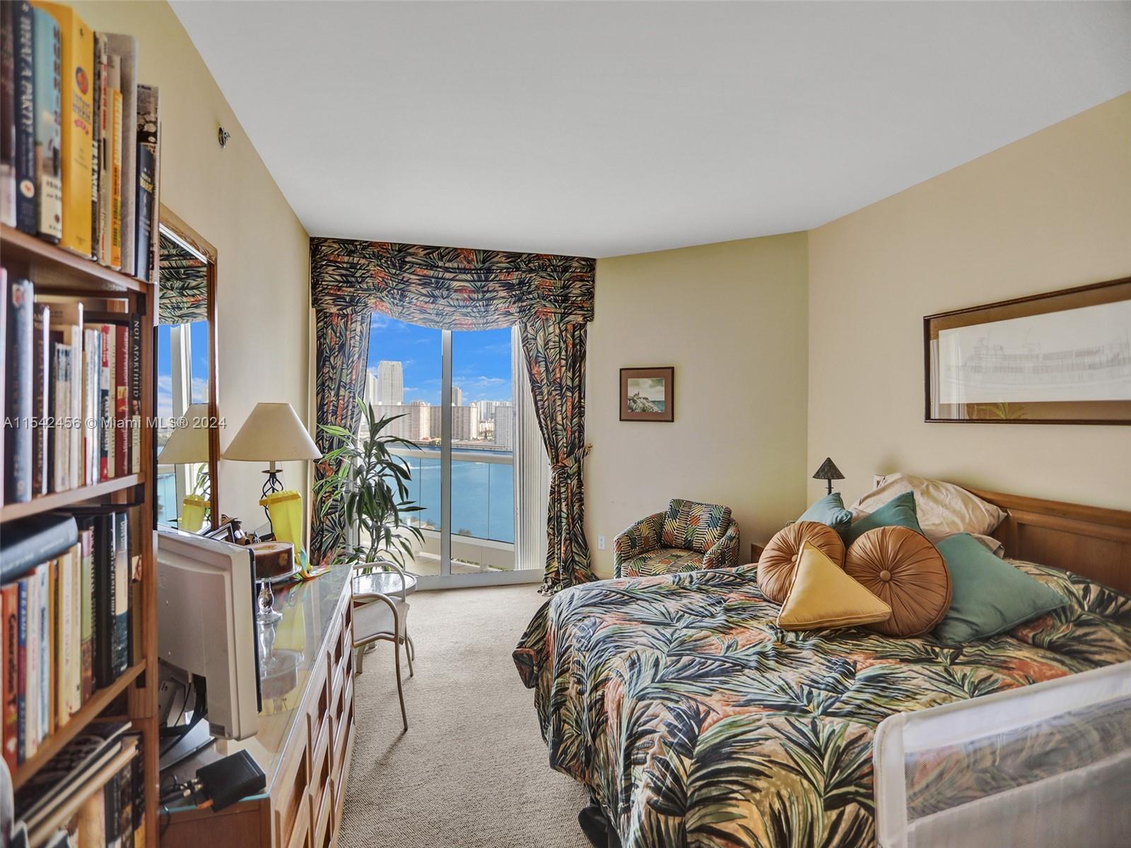 7000 ISL BLVD WILLIAMS IS - Residential