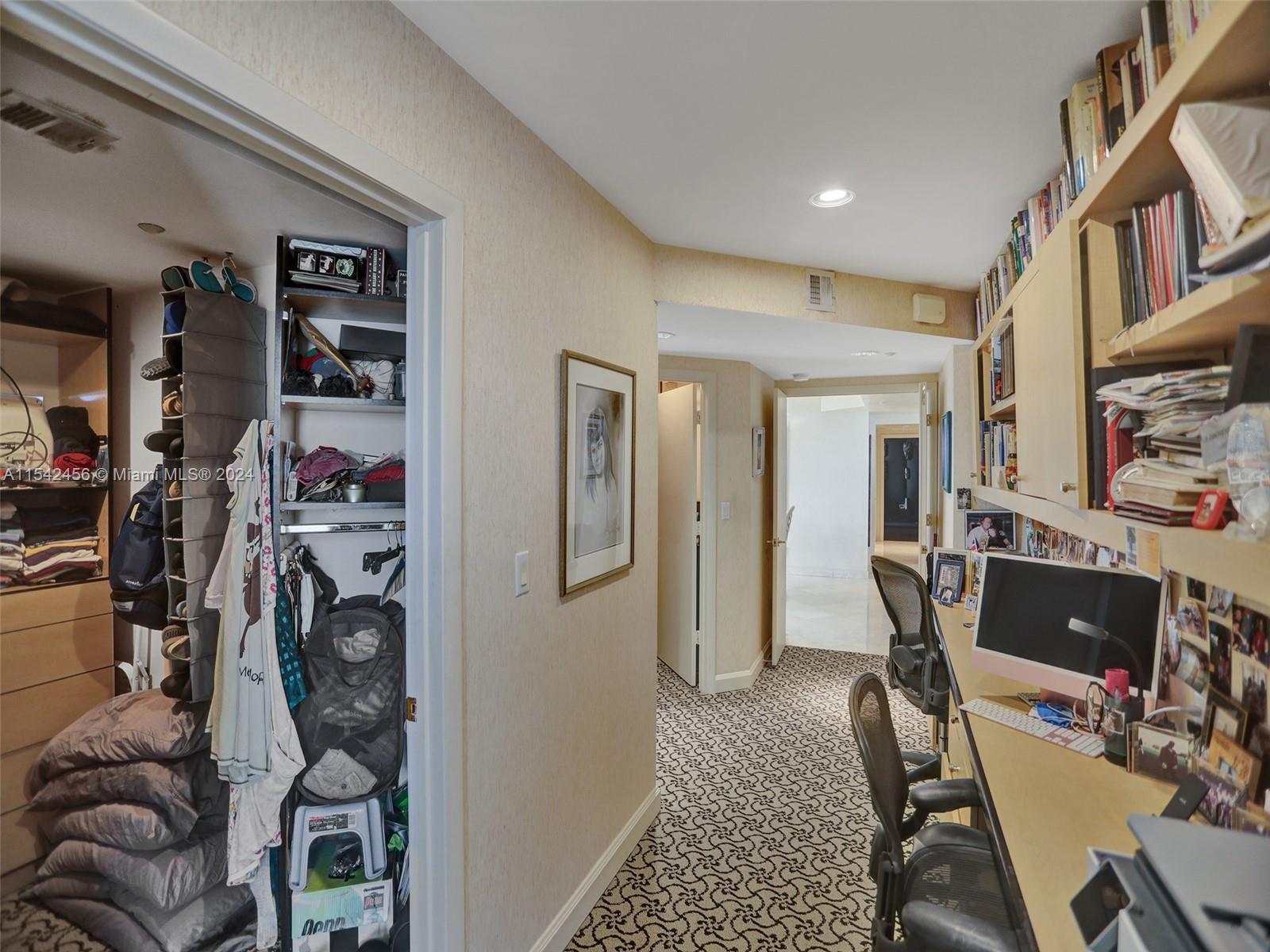 7000 ISL BLVD WILLIAMS IS - Residential