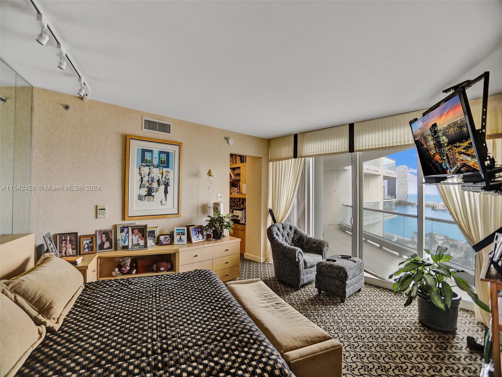 7000 ISL BLVD WILLIAMS IS - Residential