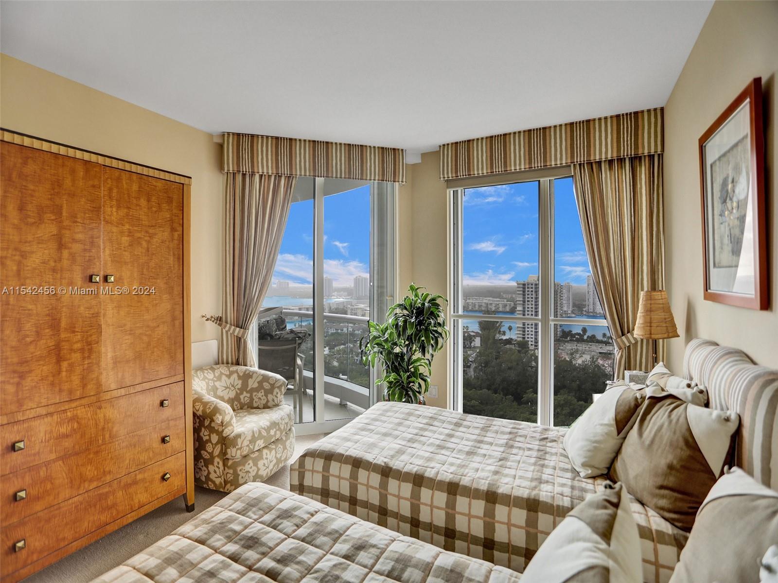 7000 ISL BLVD WILLIAMS IS - Residential