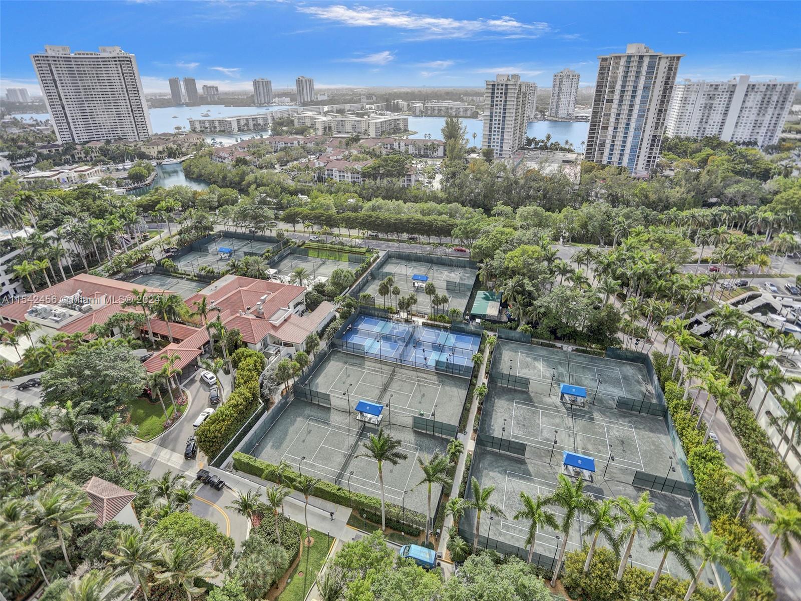7000 ISL BLVD WILLIAMS IS - Residential