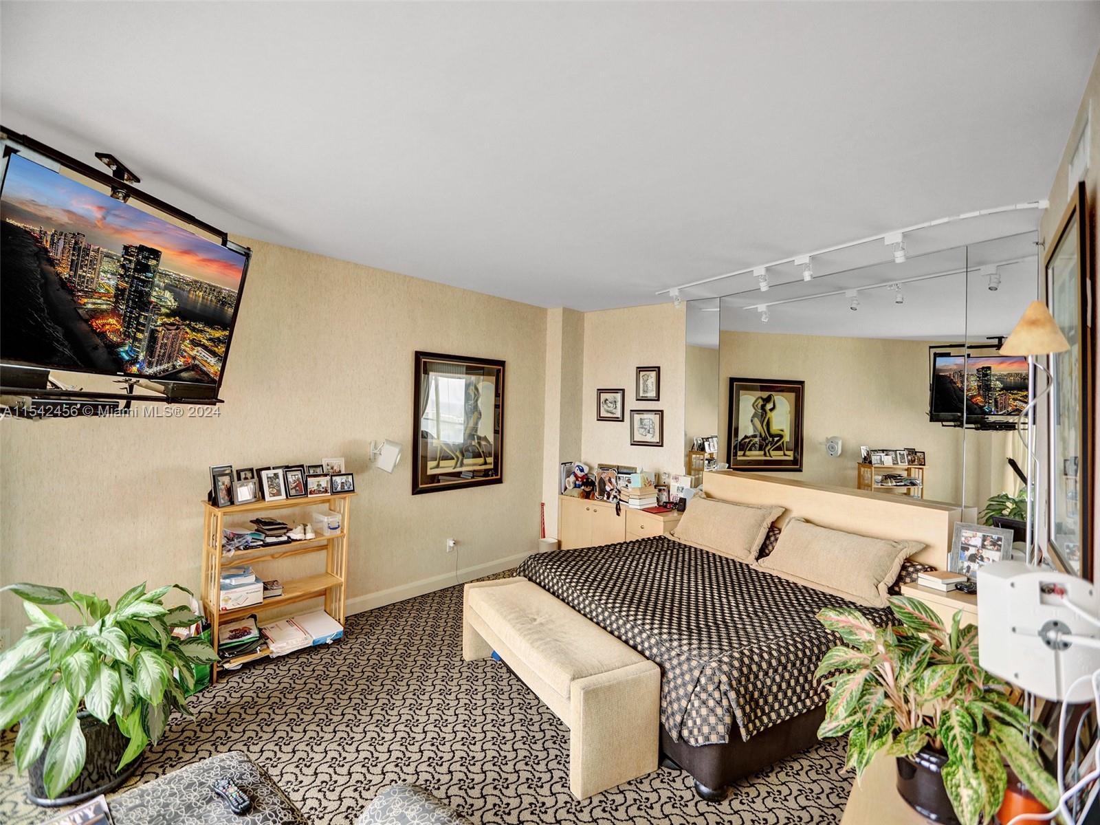 7000 ISL BLVD WILLIAMS IS - Residential