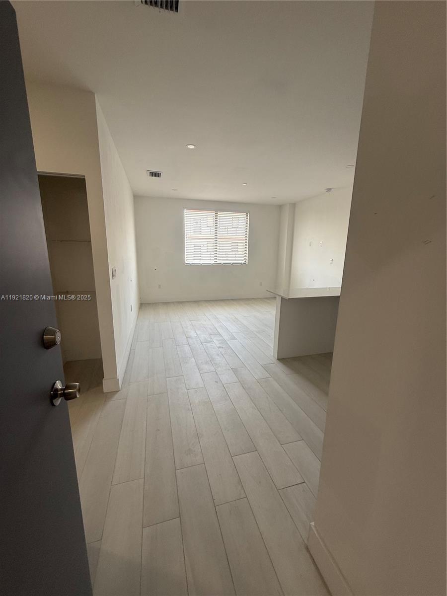 HIALEAH 13TH ADDN AMD PL - Residential Lease