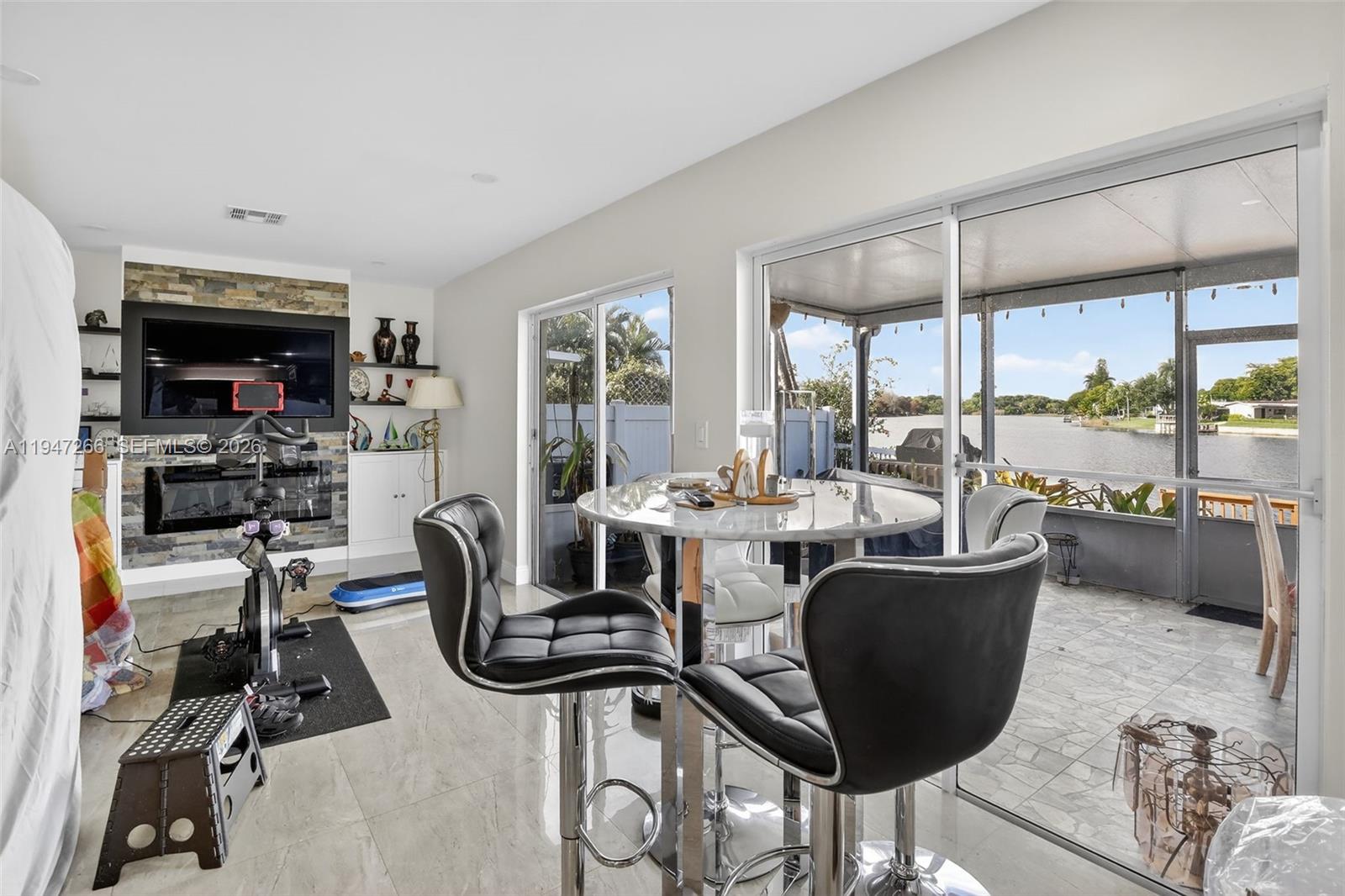 PEMBROKE LAKES SECTION EI - Residential