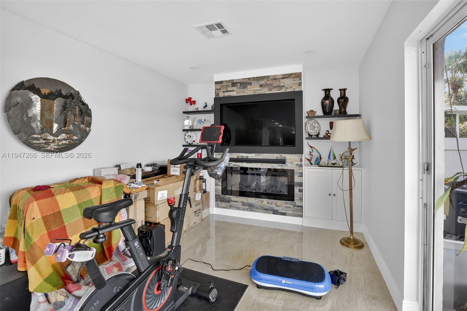 PEMBROKE LAKES SECTION EI - Residential