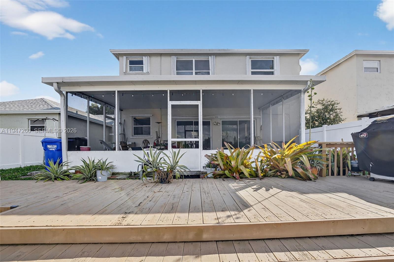 PEMBROKE LAKES SECTION EI - Residential