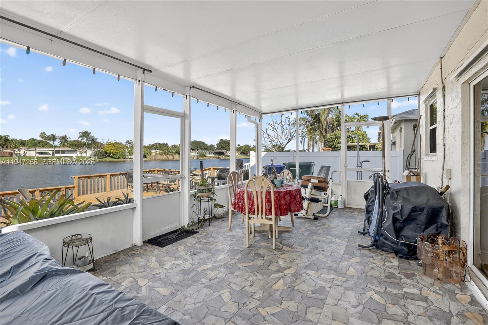 PEMBROKE LAKES SECTION EI - Residential