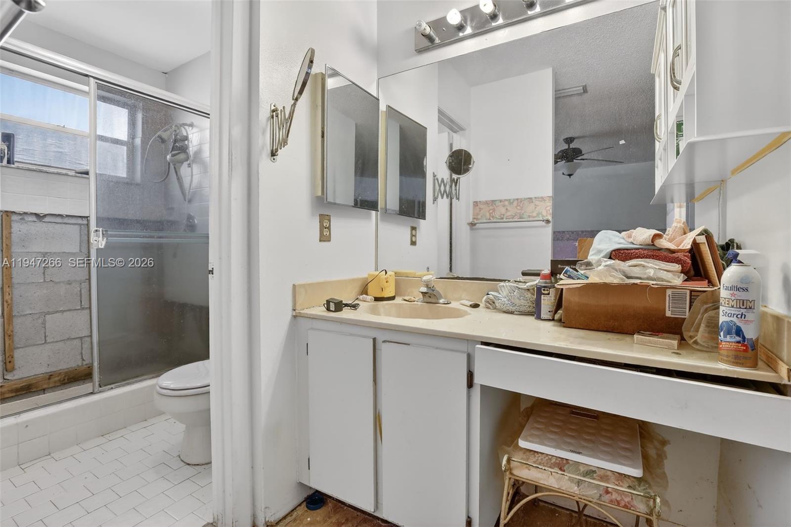 PEMBROKE LAKES SECTION EI - Residential