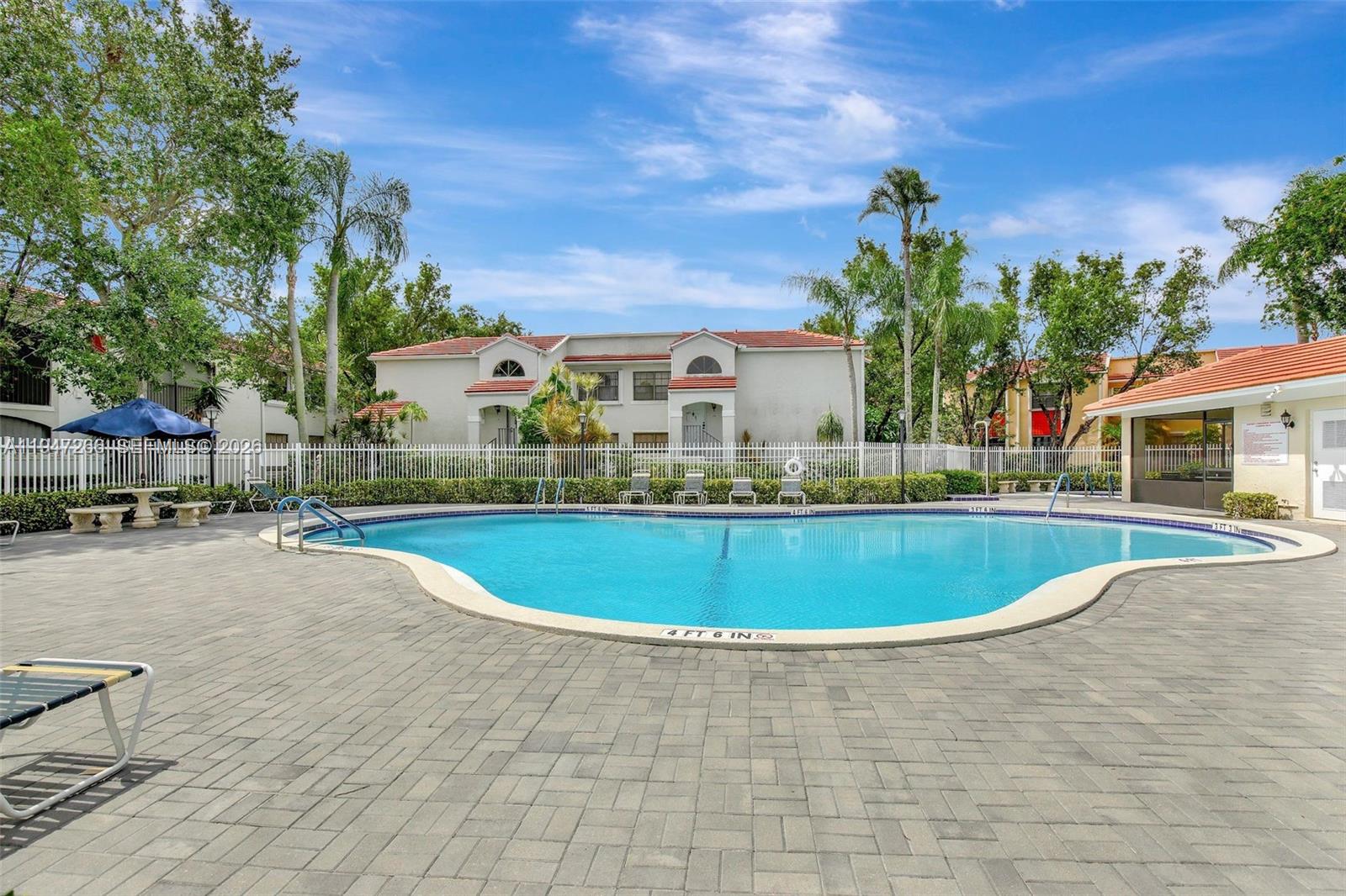 PEMBROKE LAKES SECTION EI - Residential