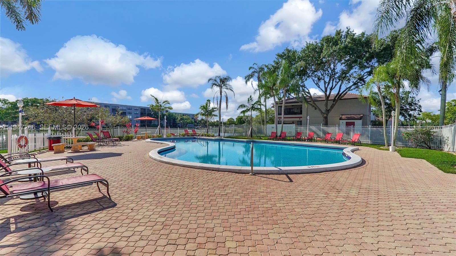 PEMBROKE LAKES SECTION EI - Residential